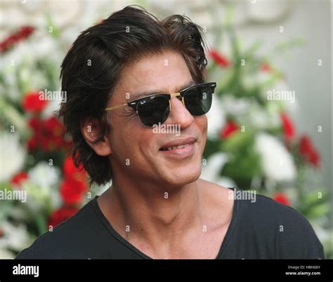 shahrukh khan goggles.